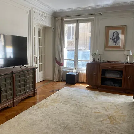 - - 16eme Apartment Paris